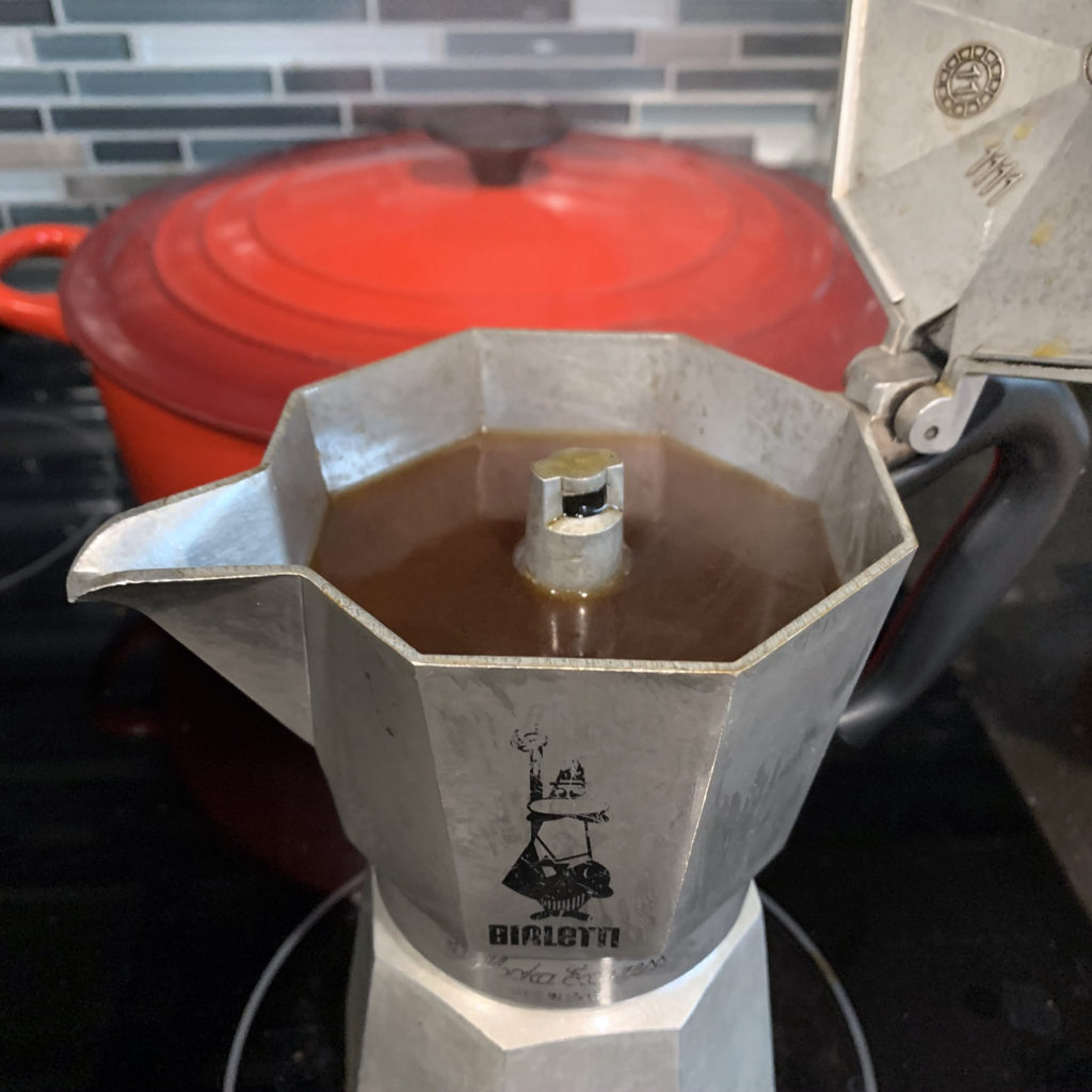 https://www.flavorfuljourneys.com/wp-content/uploads/2020/08/Brewed-Espresso-in-Bialetti-Pot-1024x1024.jpg